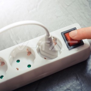 4 Гнезда Разклонител С Ключ 3 Х 1.5 - 2 Х 5М Бял